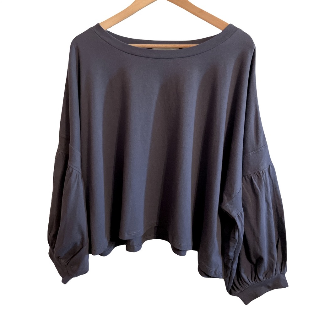 Mid Ref cropped long balloon sleeve top
